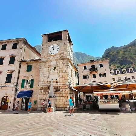 Bay Of Kotor View Apartment With Pool Prcanj Bagian luar foto
